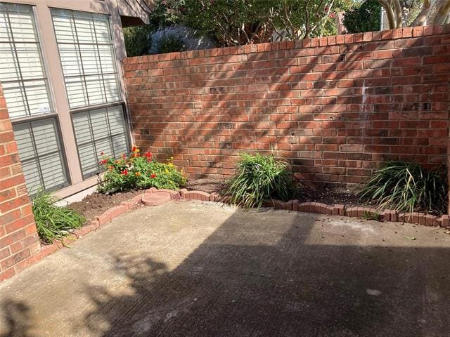 Photo - 18240 Midway Rd