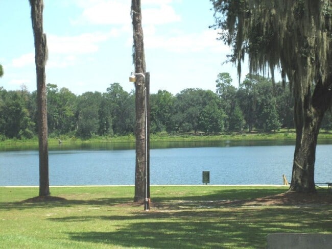 WATERFRONT CONDO IN LAKE PARK - WATERFRONT CONDO IN LAKE PARK