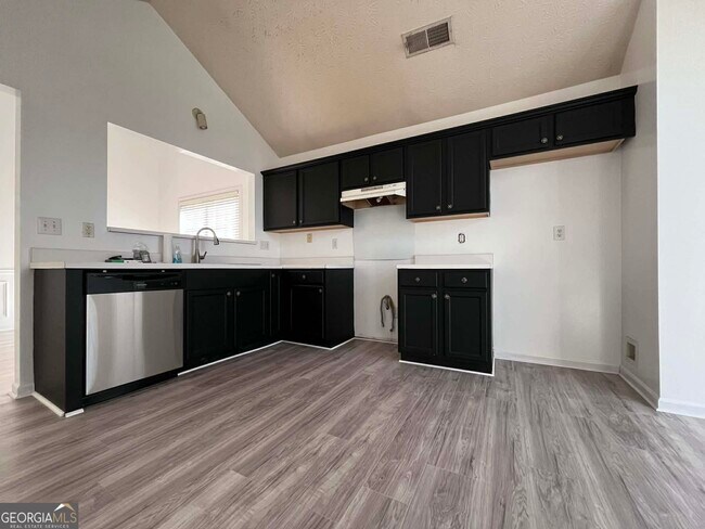 Photo - 2400 Miller Oaks Cir