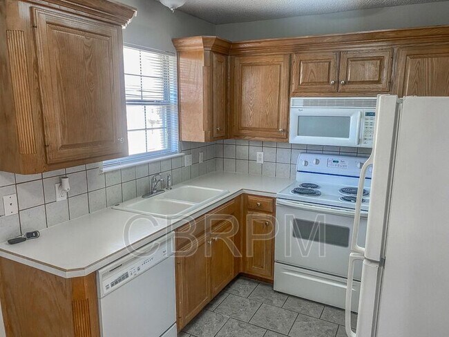 6704-6718 4th St