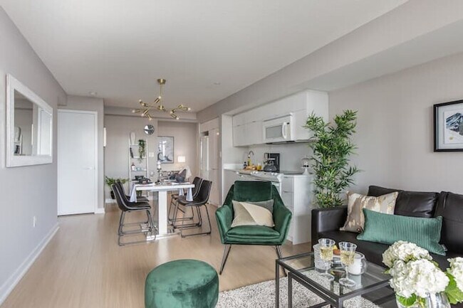 Photo - 95 Fort York Blvd Unit ID1345859P