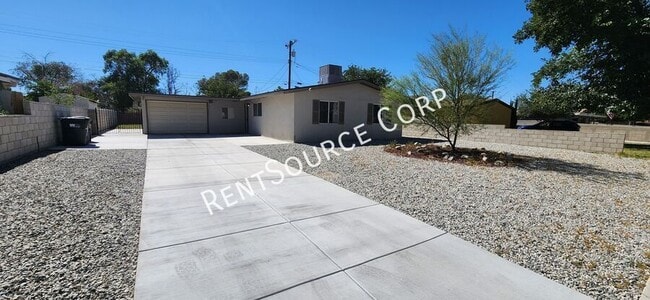 Photo - 44615 4th St E