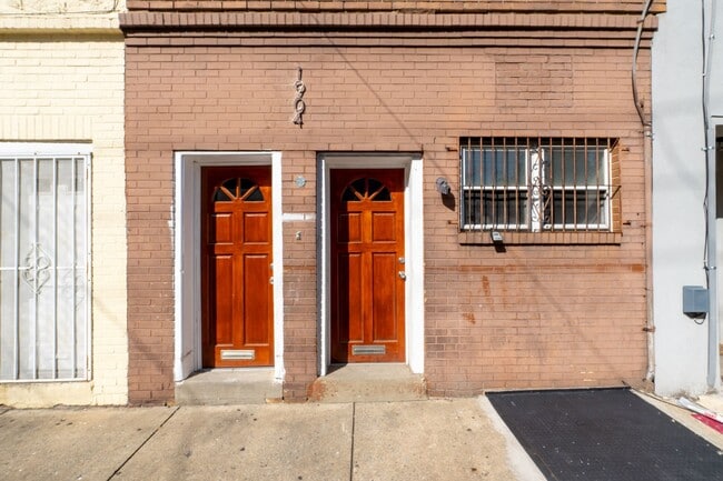 Building Photo - 1904 S 5th St Unit 1904 S 5th St 2nd Fl