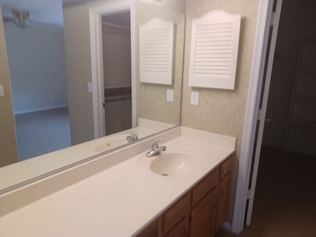 Photo - Battlefield Commons