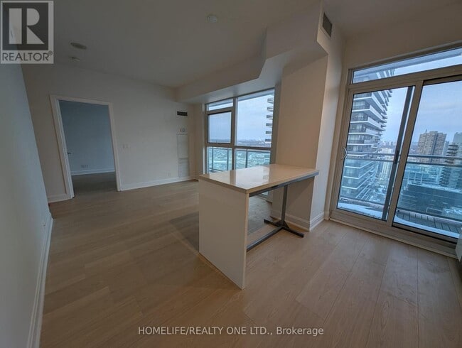 Photo - 33 Shore Breeze Dr Unit 3108