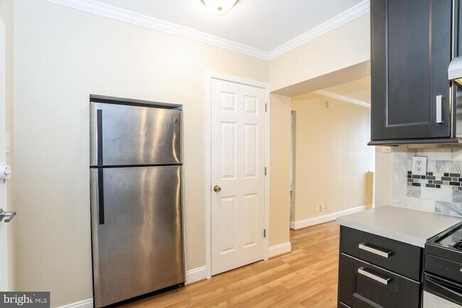 Photo - 240 M St SW Unidad E511