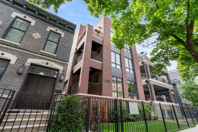 Building Photo - 2738 N Racine Ave