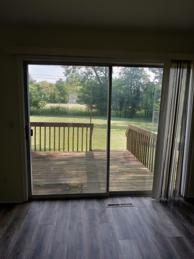 Photo - 1649 Greencrest Ave