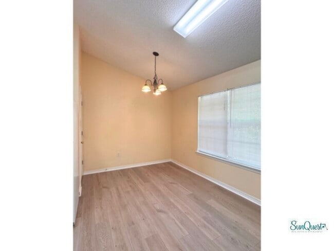 Photo - Spacious all brick home in Gulf Breeze.