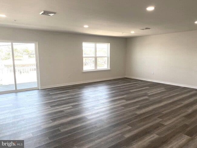 Photo - 3852 Ridge Pike