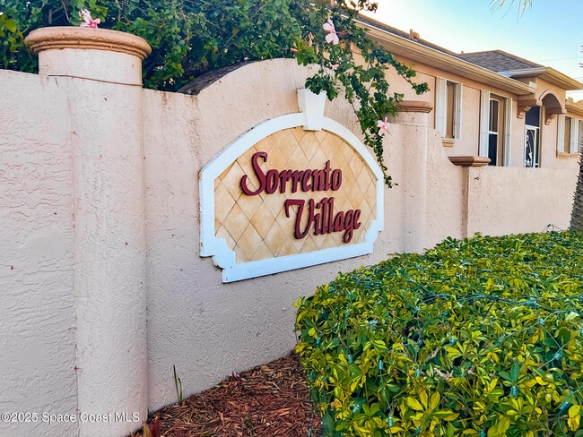 Photo - 44 Sorrento Ct