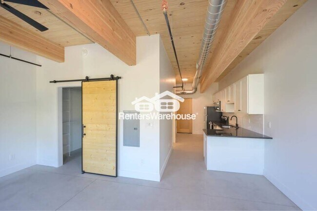 Photo - 2701 Ingersoll Ave