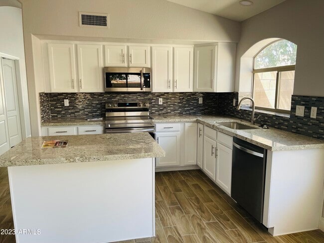 Photo - 12817 W Alvarado Rd