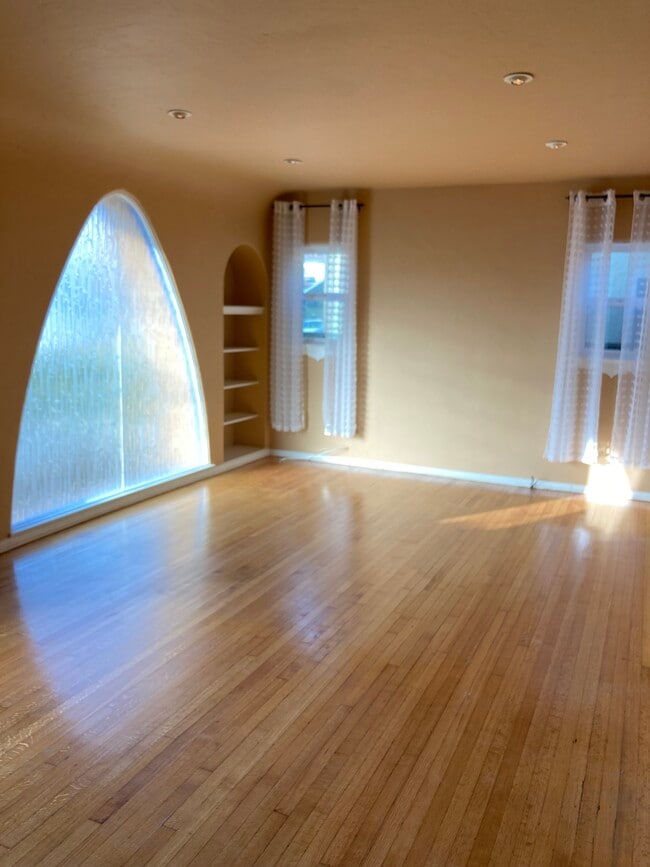Photo - 206 Nieto Ave Unit BottomFloor