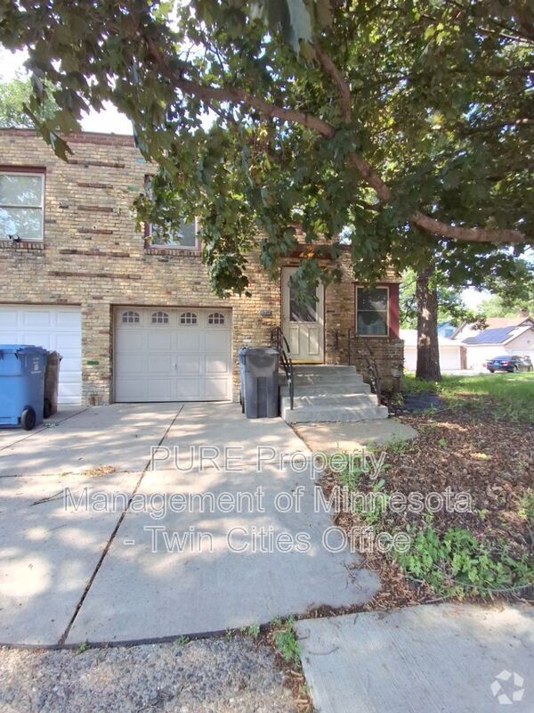 Building Photo - 3710 E 43rd St Rental