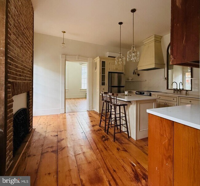 Photo - 46 York St Unit 1