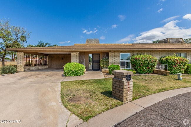 Building Photo - 1012 E Wagon Wheel Dr Rental