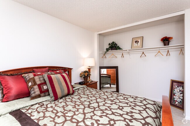 2BR, 1BA - 796SF Bedroom
