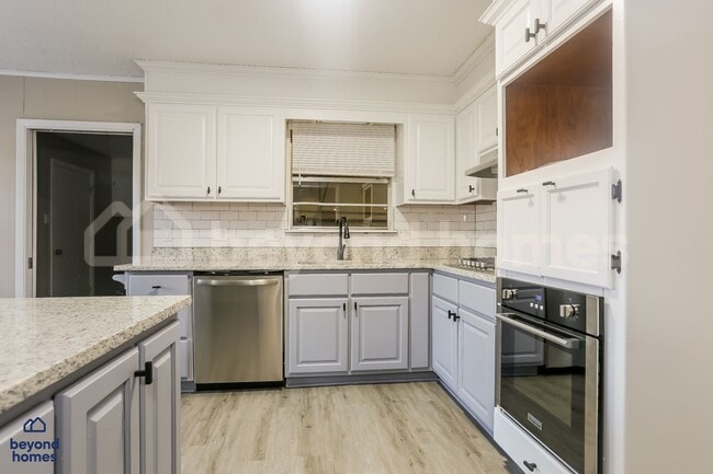 Photo - Your Dream Family House with 4 Bed and 2 Full Bath is Ready for Move-In!
