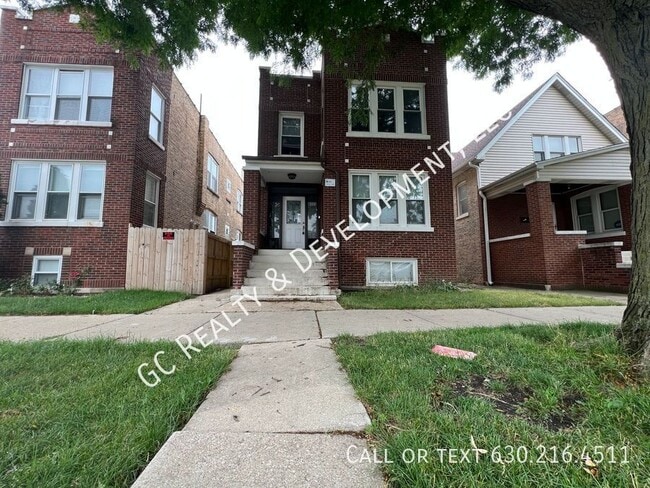 Building Photo - 4155 N Marmora Ave Unit 1 Rental