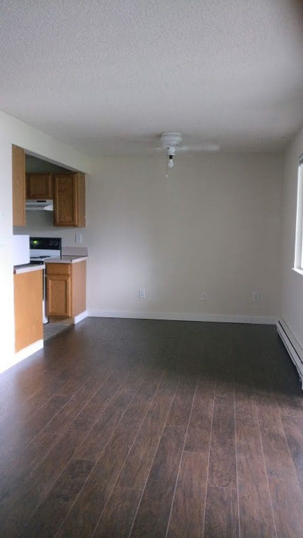 Photo - Beautiful Remodelled 2 Bedroom in Fir Cres... Unit 3