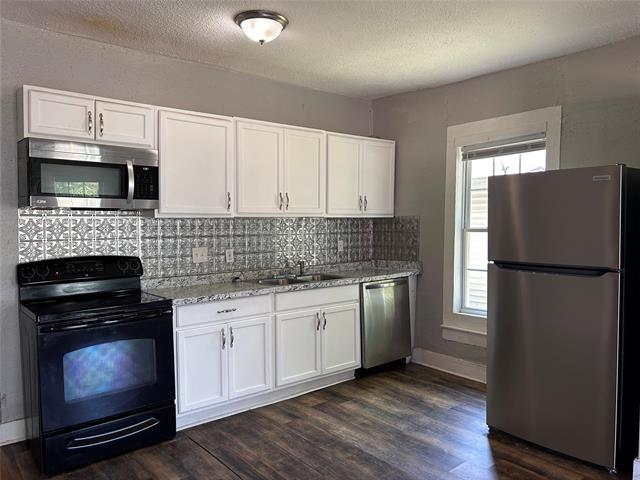 Building Photo - 615 S Throckmorton St