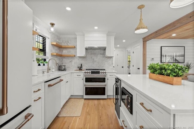 Photo - 22 Oldfield Dr