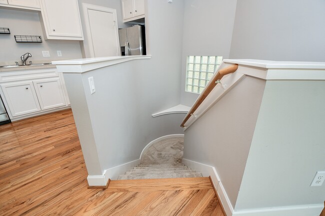 Photo - 3715 Main Plaza Dr