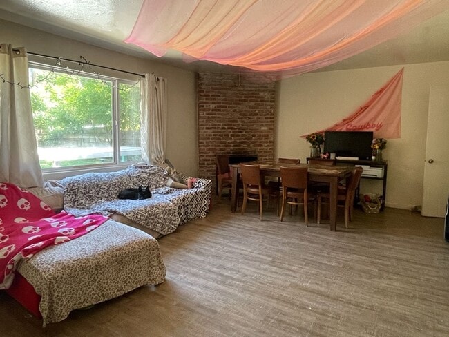Photo - Great 5 bedroom house with large yard a block from campus available for September move in!