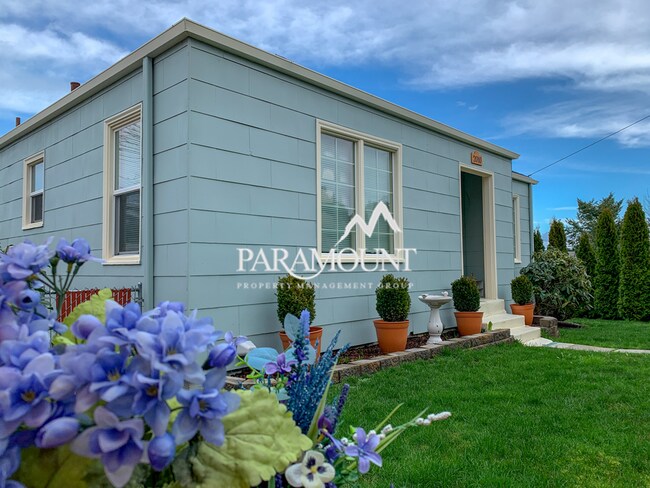 Photo - Cozy 2 Bed 1 Bath with Partial Water Views...