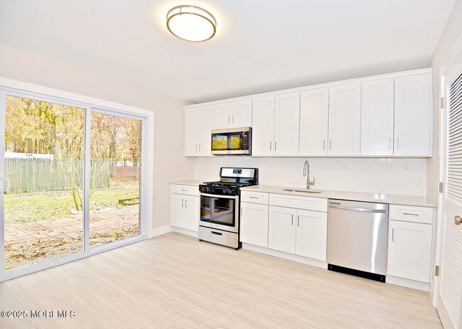 Building Photo - 168 Esmeralda Ct Rental