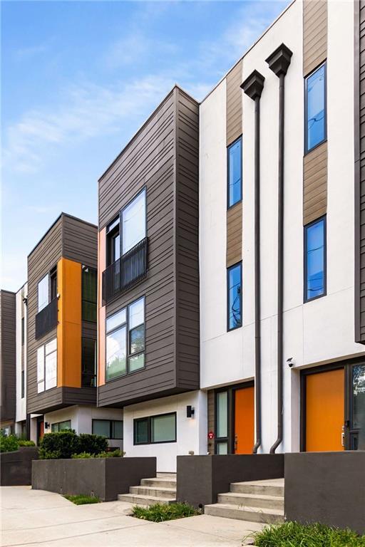 Photo - 53 Reynolds Square Ln