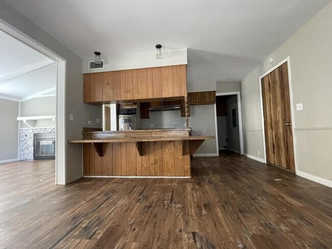 Photo - 3105 Julie Ln