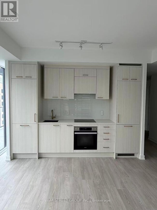 Photo - 634 Church St Unité 2003