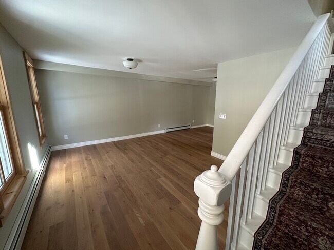 Photo - 900 Rose St House