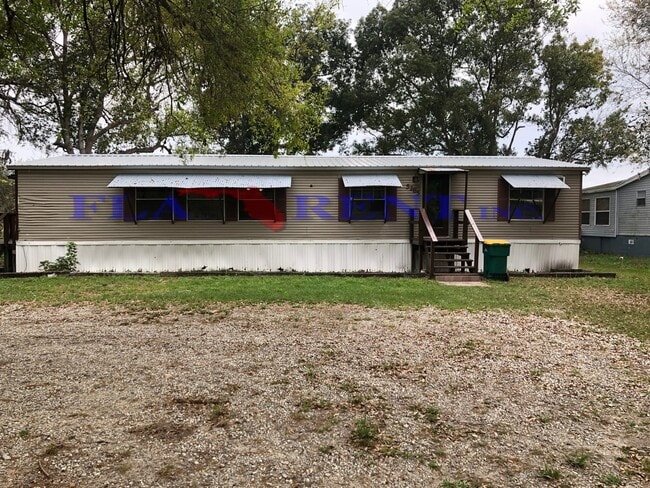Building Photo - **3/2 Manufactured home (St. Cloud)**