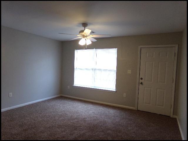 Photo - 3215 Ludwig St