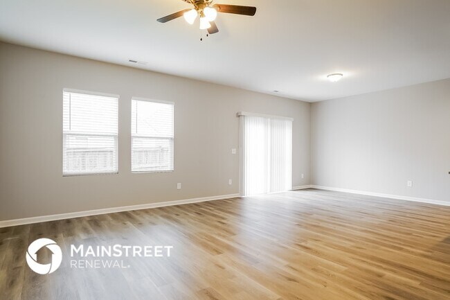 Photo - 212 Quincy Meadow Ave