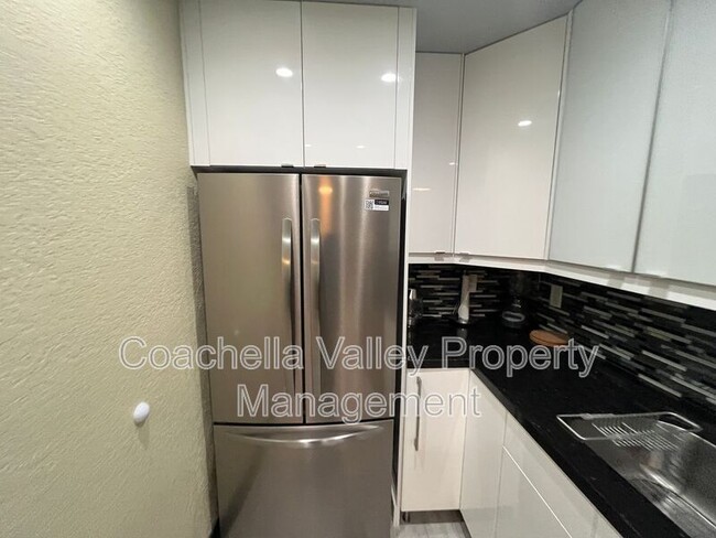 Photo - 2821 Los Felices Cir W