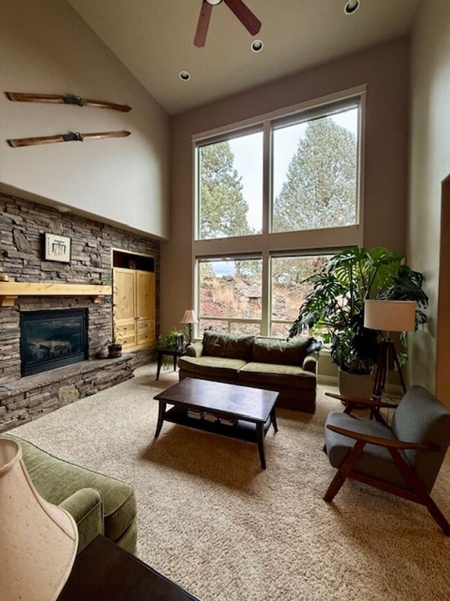 Photo - Stunning 5 Bedroom Lava Ridges Home on Private Cul-de-Sac!