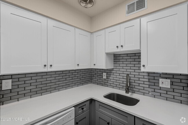 Building Photo - 67 Greenwood Dr Rental