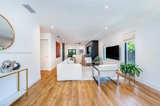 Photo - 412 NW 41st St