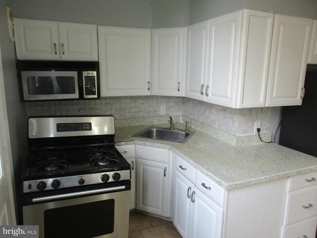 Photo - 2805 Oakley Ave