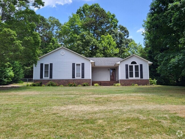 Building Photo - 3 bedroom home in Denver