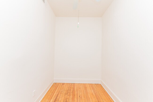 Photo - 1401 W Huron St Unit 4