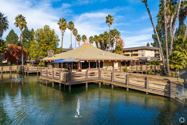 Palm Lake
