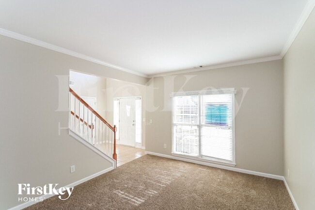 Photo - 2102 Shin Ct NE