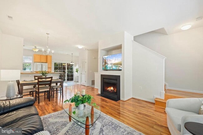 Building Photo - 23110 Blackthorn Square