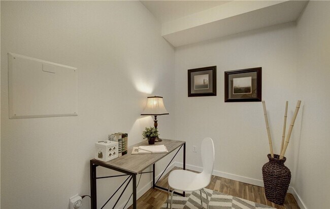 Photo - SEATTLE WATERFRONT CONDO FOR RENT w VIEWS!