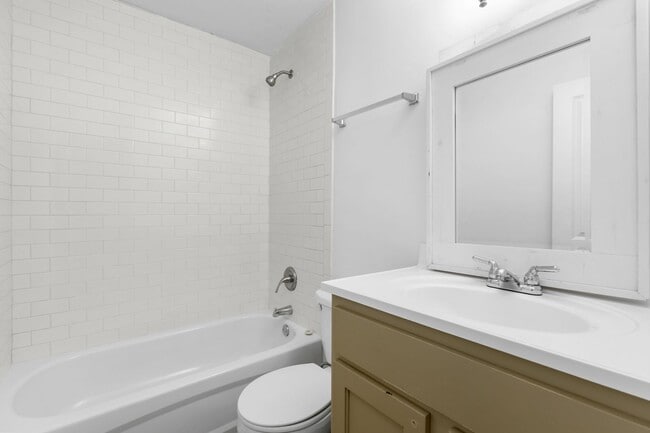 Photo - The Avondale Apartments